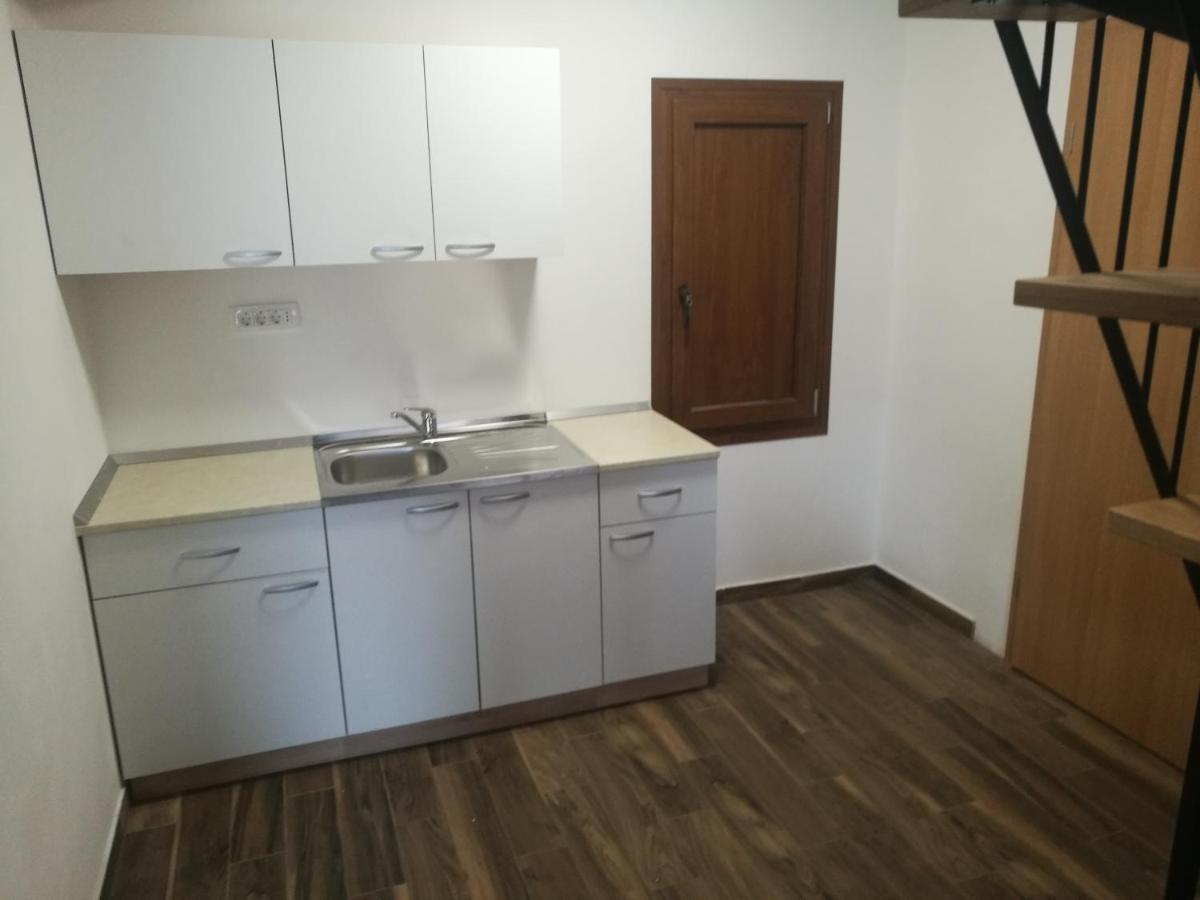 AjdovščinaApartma Burjucaアパートメント エクステリア 写真