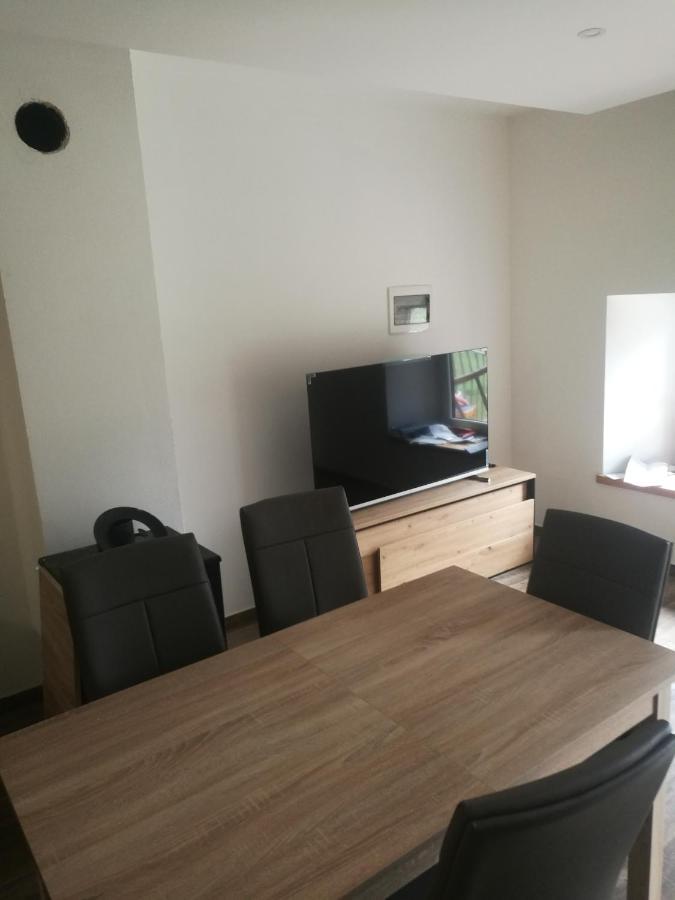 AjdovščinaApartma Burjucaアパートメント エクステリア 写真